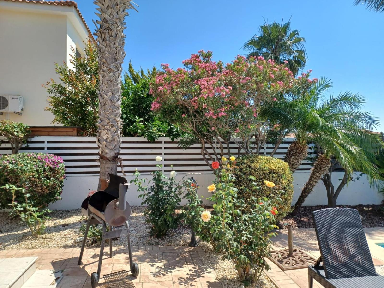 Budget Escape To The Seaside Larnaca Exterior foto